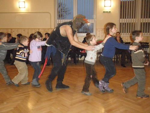 Fotogaléria Návšteva Mikuláša v obci (4. decembra 2011) (8) Návšteva Mikuláša v obci (4. decembra 2011)