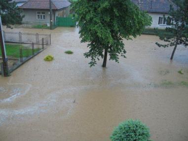 Povodeň v obci Hrušovany v roku 2010 Povodeň v obci Hrušovany v roku 2010