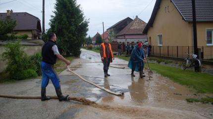 Povodeň v obci Hrušovany v roku 2010 Povodeň v obci Hrušovany v roku 2010