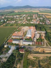 Obec Hrušovany z vtáčej perspektívy v roku 2008 Obec Hrušovany z vtáčej perspektívy v roku 2008